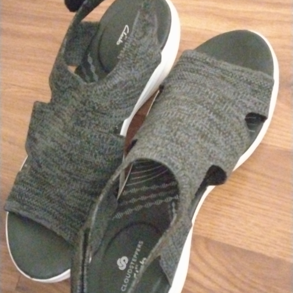 Cloudsteppers by Clark, Size: 11 Wide; Color:  Gray and white